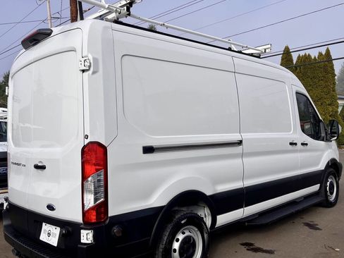 Used 2019 Ford Transit 250 148 Medium Roof image 4
