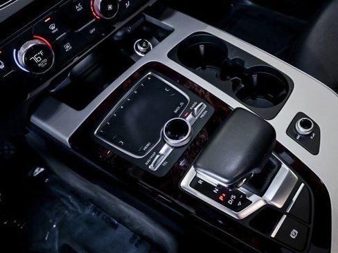 Used 2019 Audi Q7 2.0T Premium w/ Cold Weather Package image 37