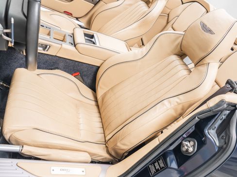 Used 2016 Aston Martin DB9 GT RWD image 26