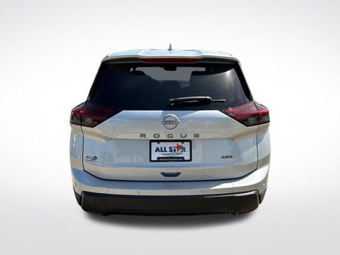 Used 2025 Nissan Rogue SV AWD/4WD image 9