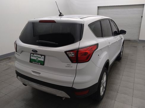 Used 2019 Ford Escape SE FWD image 7