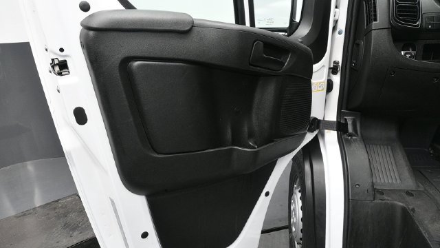 Used 2026 RAM ProMaster 2500 w/ Convenience Group FWD image 14