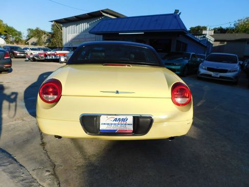 Used 2002 Ford Thunderbird image 6