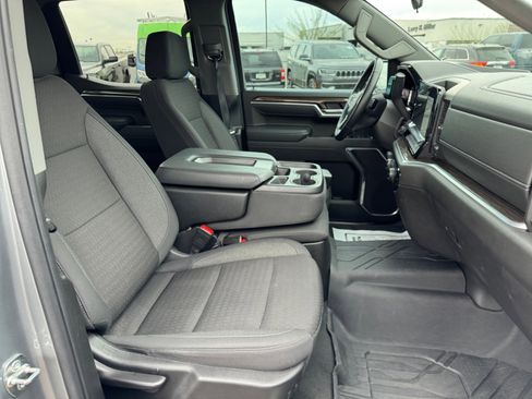 Used 2025 Chevrolet Silverado 1500 LT image 27
