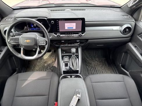 Used 2023 Chevrolet Colorado LT w/ LT Convenience Package image 4