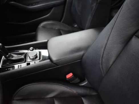 Used 2020 MAZDA MAZDA3 AWD Sedan w/ Premium Package image 14