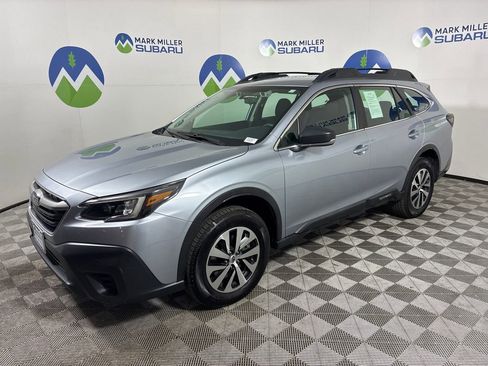 Used 2022 Subaru Outback 2.5i image 3