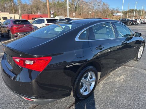 Used 2024 Chevrolet Malibu LT image 3