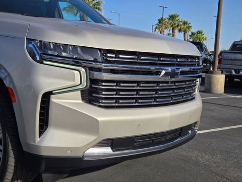Used 2021 Chevrolet Tahoe Premier w/ Premium Package AWD/4WD image 8