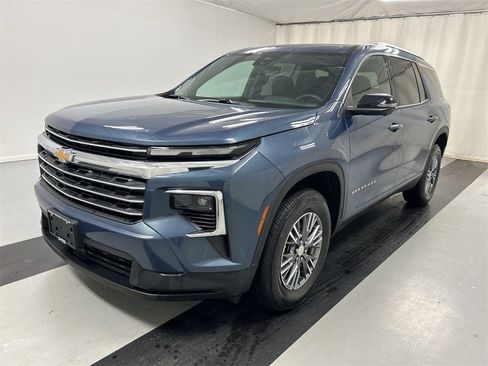 New 2026 Chevrolet Traverse LT w/ Driver Confidence Package image 4