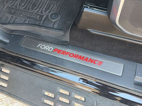 Used 2022 Ford F150 Raptor w/ Raptor 37 Performance Package AWD/4WD image 23