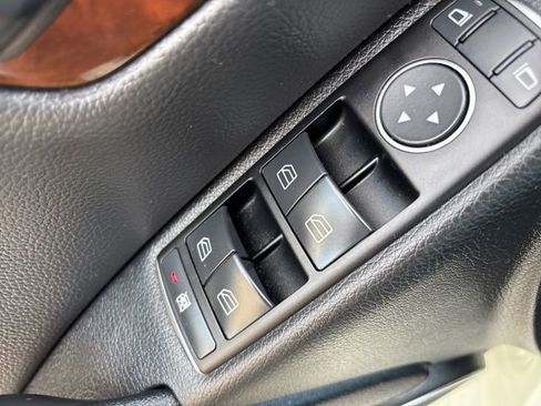 Used 2012 Mercedes-Benz C 300 4MATIC Sedan image 14