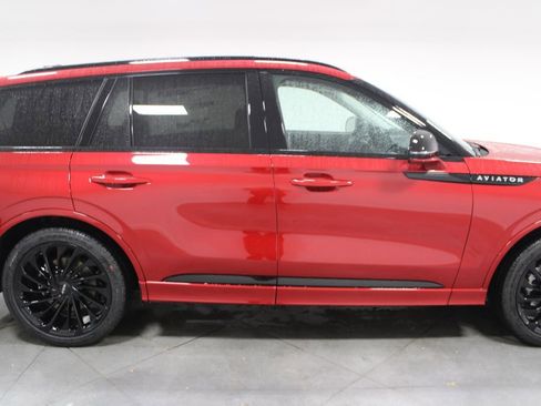 New 2026 Lincoln Aviator Reserve w/ Luxury Package RWD image 10