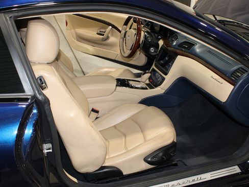 Used 2012 Maserati GranTurismo S RWD image 7