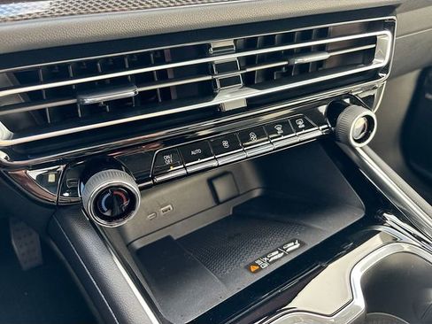 New 2026 Chevrolet Traverse High Country w/ LPO, Floor Liner Package image 16