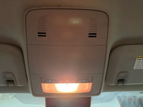 Used 2015 Buick Verano FWD image 21