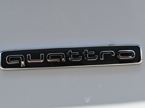 Used 2025 Audi Q5 Premium w/ Premium Plus AWD/4WD image 13