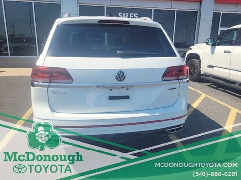Used 2022 Volkswagen Atlas SEL Premium image 6