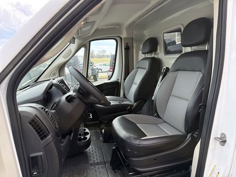 Used 2022 RAM ProMaster 2500 w/ Interior LED Lighting Group image 4