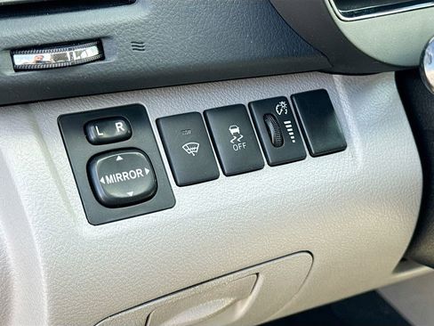 Used 2013 Toyota Highlander Plus image 10
