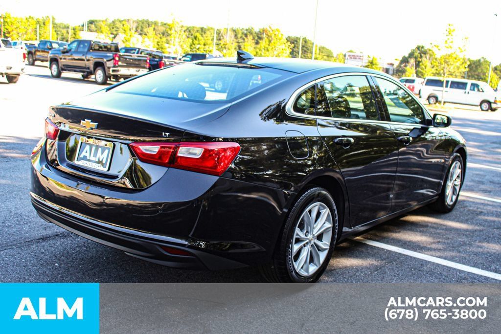 Used 2025 Chevrolet Malibu LT FWD image 5