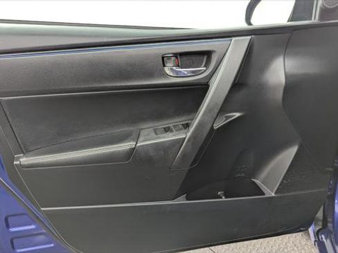 Used 2018 Toyota Corolla XSE FWD image 13