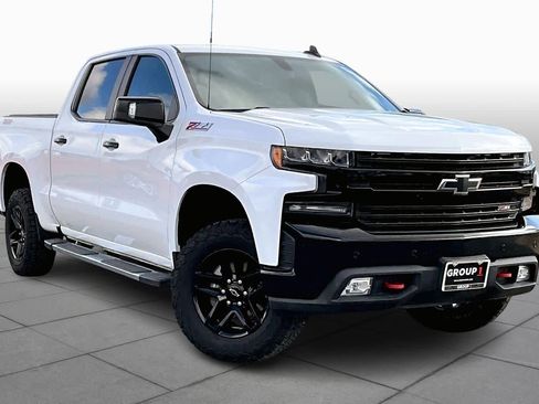 Used 2019 Chevrolet Silverado 1500 LT Trail Boss image 3