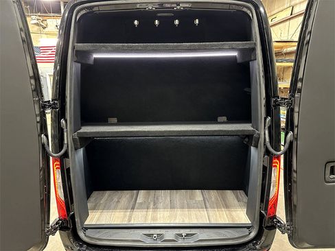 Used 2024 Mercedes-Benz Sprinter 3500 image 34