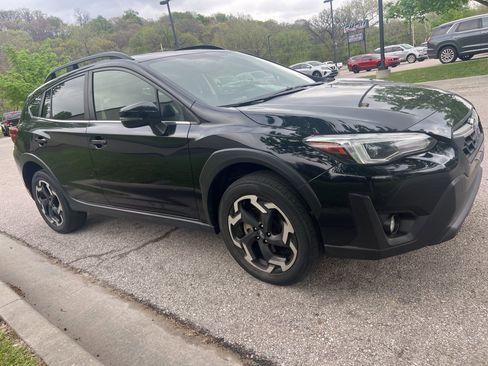 Used 2023 Subaru Crosstrek 2.5i Limited image 3