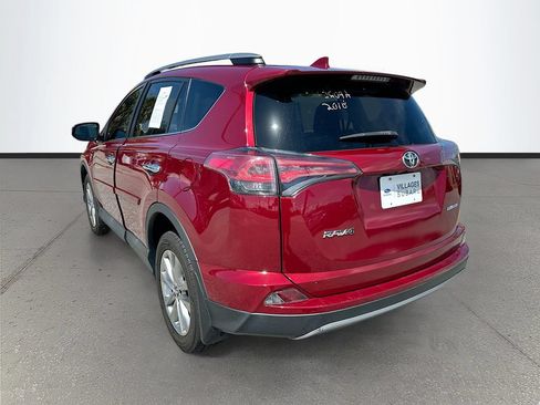 Used 2018 Toyota RAV4 Limited FWD image 5