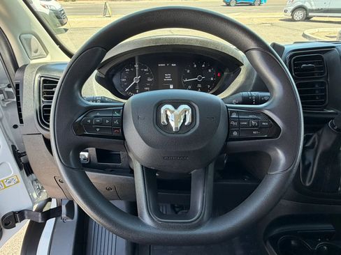 Used 2025 RAM ProMaster 2500 w/ Convenience Group FWD image 17