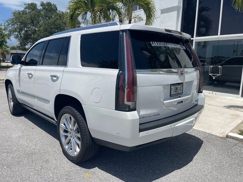 Used 2019 Cadillac Escalade Premium Luxury RWD image 15