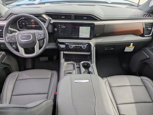 New 2026 GMC Sierra 3500 Denali w/ Denali Reserve Package image 15