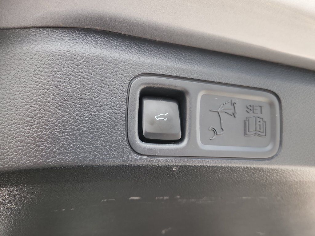 Used 2024 Ford Expedition Limited AWD/4WD image 15