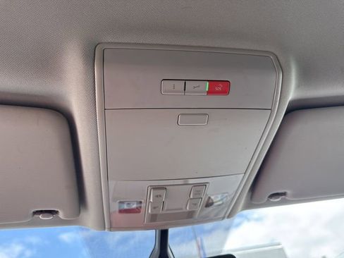 Used 2022 Volkswagen Atlas SE image 26