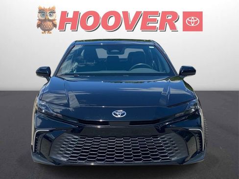 Used 2025 Toyota Camry SE w/ Multimedia Upgrade Package FWD image 5