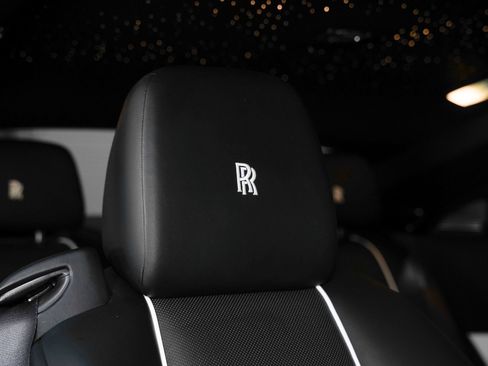 Used 2017 Rolls-Royce Wraith RWD image 27