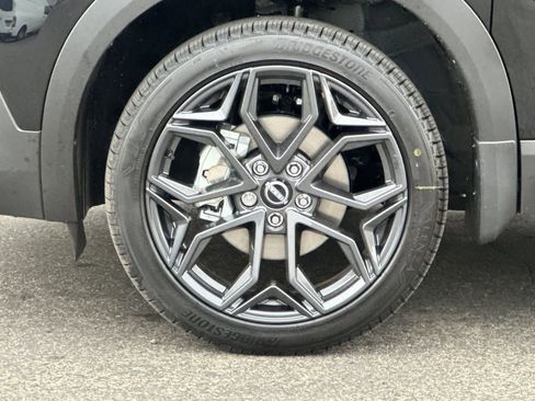 New 2026 Nissan Kicks SR FWD image 30