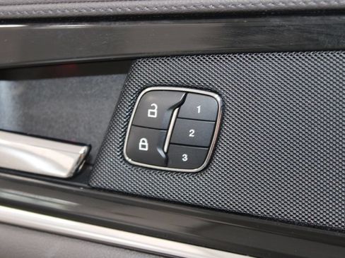 Used 2023 Lincoln Nautilus Reserve FWD image 41