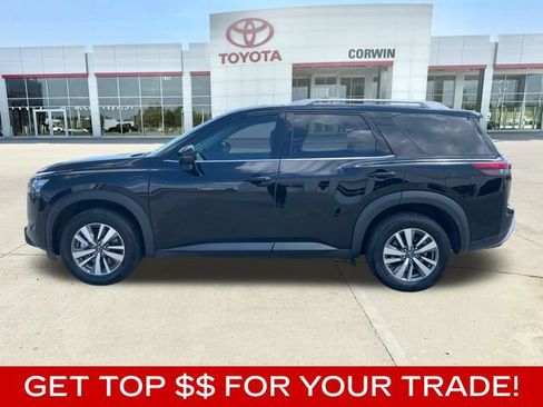 Used 2025 Nissan Pathfinder SL AWD/4WD image 2