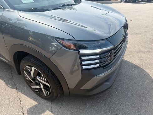 Used 2026 Nissan Kicks SV w/ SV Premium Package FWD image 40