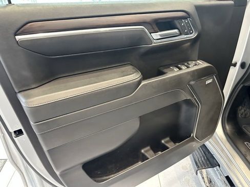 Used 2022 GMC Sierra 1500 SLT w/ SLT Convenience Package image 9