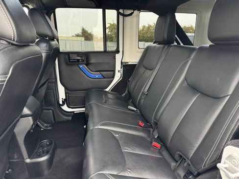 Used 2015 Jeep Wrangler Unlimited Sahara w/ Max Tow Package image 21