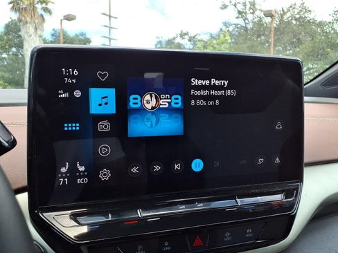 Certified 2023 Volkswagen ID.4 Pro AWD/4WD image 8