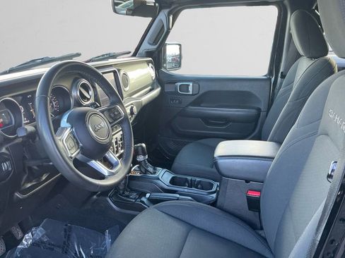 Used 2023 Jeep Wrangler Sahara image 9