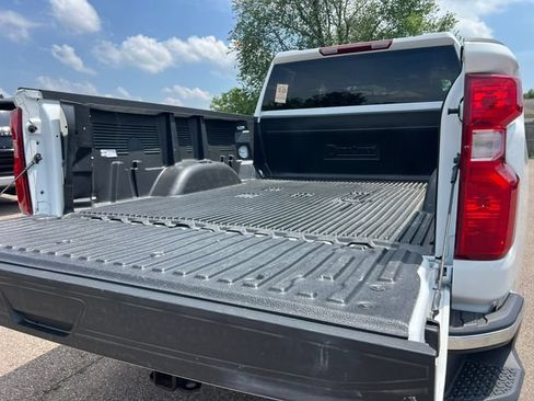 Used 2026 Chevrolet Silverado 2500 LT w/ Snow Plow Prep/Camper Package AWD/4WD image 13