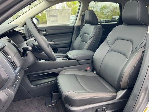 New 2026 Nissan Pathfinder SL w/ SL Premium Package AWD/4WD image 4