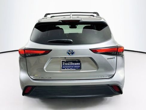 Used 2023 Toyota Highlander Limited AWD/4WD image 7