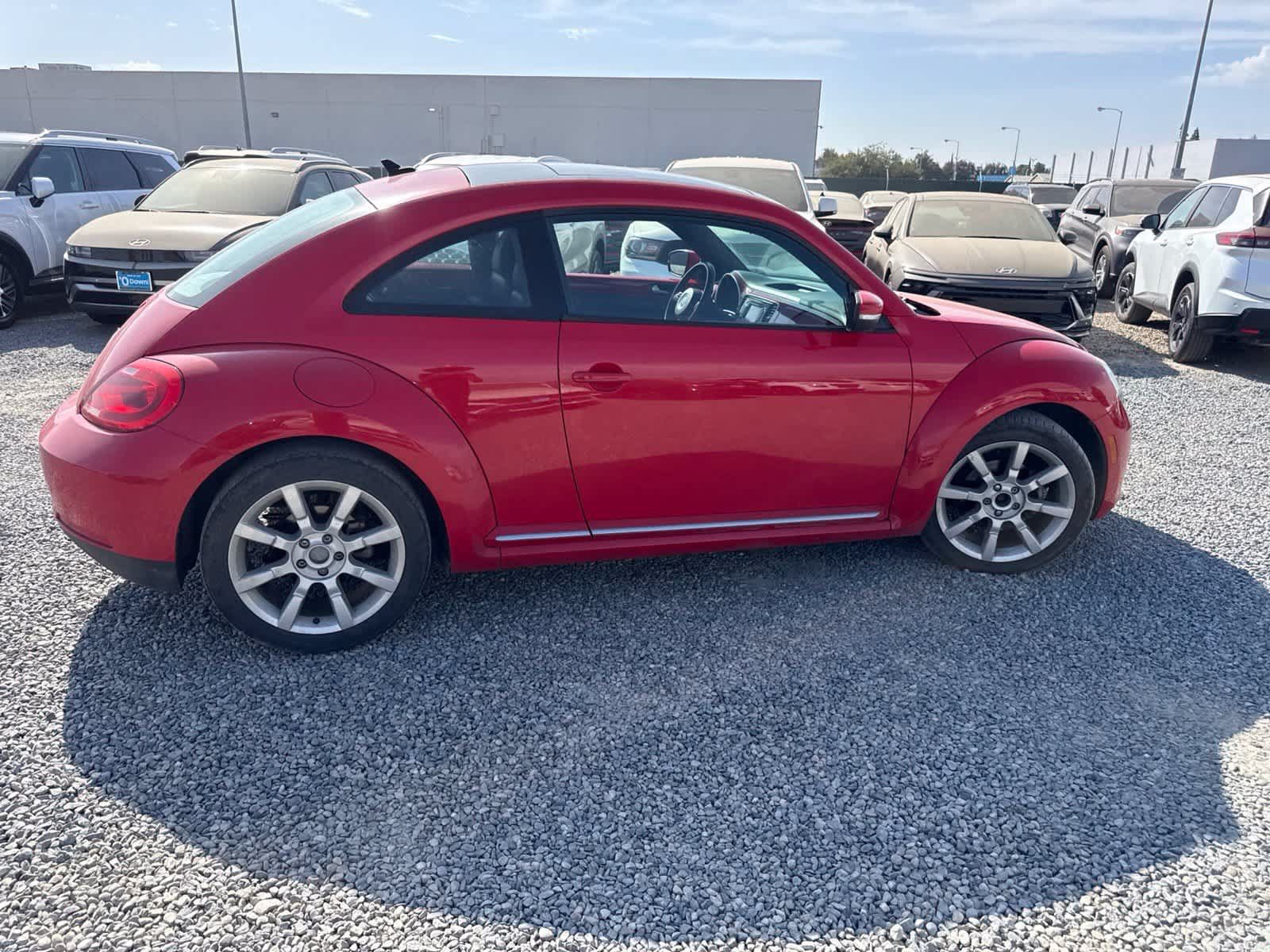 Used 2013 Volkswagen Beetle 2.5 FWD image 4