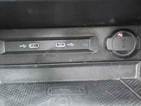 Used 2022 Volkswagen Tiguan SE R-Line image 23